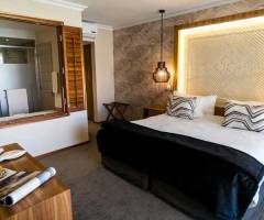 Desert Jewel Casino: Luxury